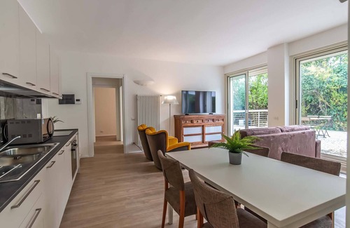 Quartiere XX Ardeatino Apartment | TRE FONTANE EUR APARTMENTS