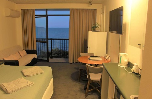 North Ward Apartment | Treat yourself, fun in the sun at The Aquarius