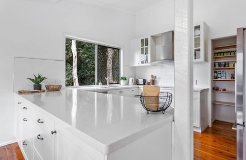 Middle Ridge House | Tree House Toowoomba - Peace & Quiet in tree tops