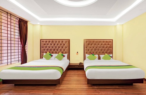 Stuart Hill House | Treebo Doha King