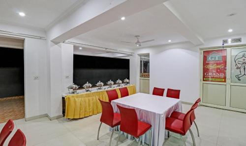 Faridabad Hotel | Treebo Grand Town House
