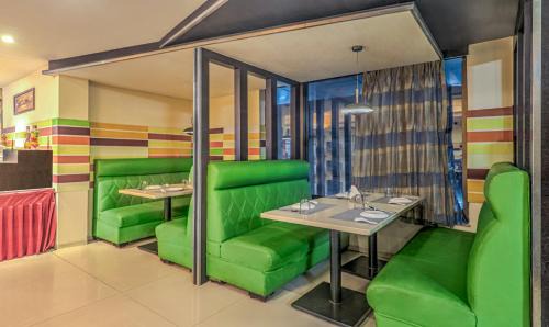 Secunderabad Hotel | Treebo Premium Metropolis