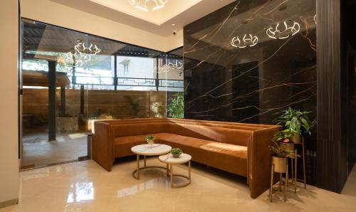 Kandiwali West Hotel | Treebo Premium Savera Inn
