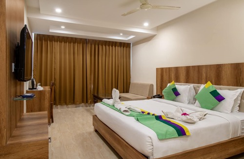 Air Force Area Hotel | Treebo Sonal Palace, Near Umaid Bhawan Palace