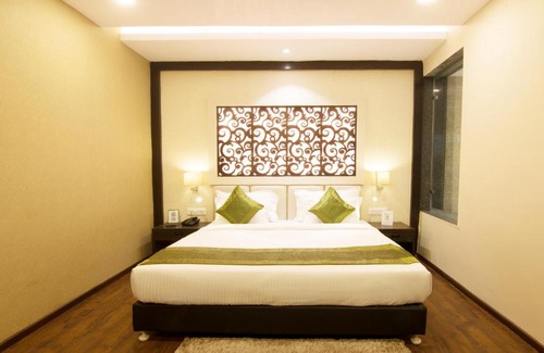 Bistupur Hotel | Treebo Tryst KC Manor