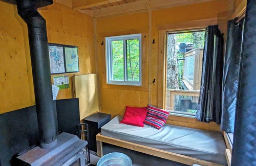 Saint-Faustin-Lac-Carre House | Treehouse #13 (in the forest)