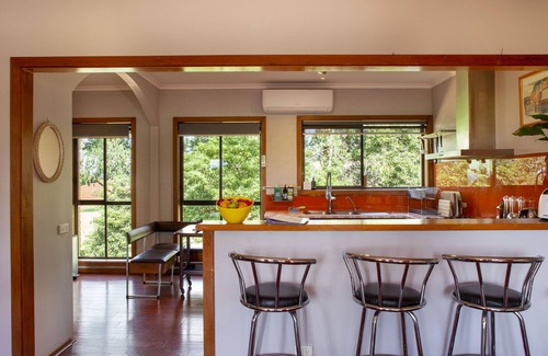 Silvan House | Treetops Apartment 7 night discounts