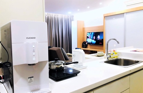 Shah Alam Apartment | Trefoil @ Setia Alam, Shah Alam | WIFI & Netflix