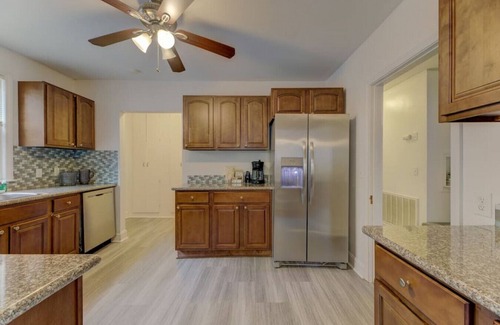 Earlewood House | Trendy 3BR Bungalow | Mins to ZOO, USC & Ft Jacksn