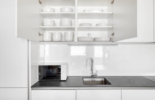 Brigittenau Apartment | Trendy Brigittenau 2BR w/Roof & Pvt Loggia, nr Handeskai, by Blueground
