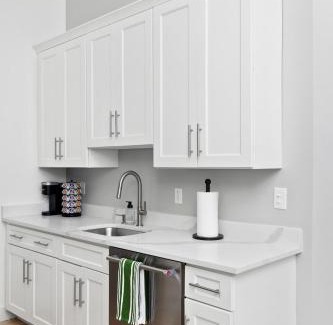 Old Port Apartment | Trendy Remodeled 2BR Loft in Portlands Old Port