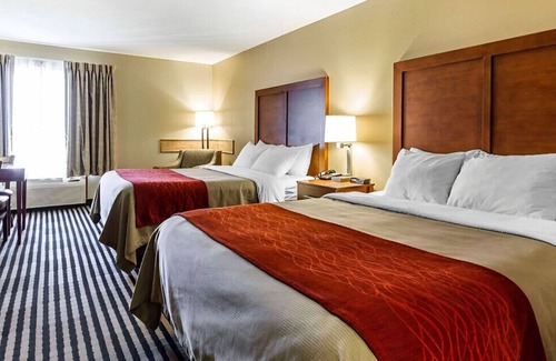 Owatonna House | Trendy Sanctuary for Your Lovely Crew!Free WiFi