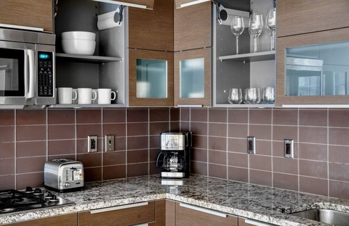 South Lake Union Apartment | Trendy South Lake Union 1BR w/W/D & Gym, Walkable Area, by Blueground