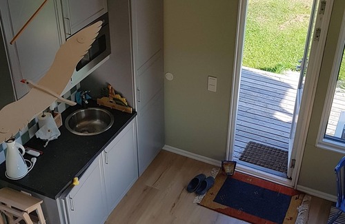 Hammaro Cabin | Trevlig Gästhus Nära Vänern och Badplats Nära Till Motionsspår och Golfbana