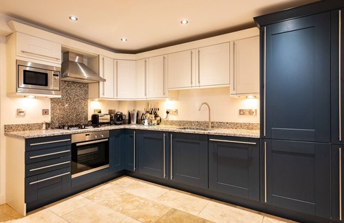 St Austell Cottage | Trewhiddle Villa 16 - a trewhiddle that sleeps 7 guests in 4 bedrooms