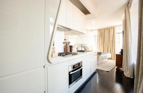 Financial District Apartment | Tribeca studio w doorman gym roof deck NYC-1355