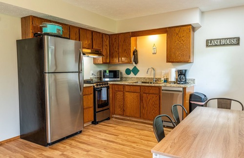 Indian Point Cabin | Tribesman Resort #22 - Renovated Cabin, Minutes to Silver Dollar, Great Location