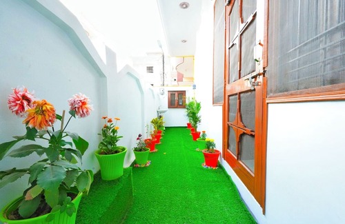 Varanasi House | Trijal Homestay Cozy stay in kashi