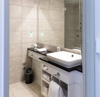 Ruemlang Hotel | TRIP INN JET HOTEL Zürich Airport