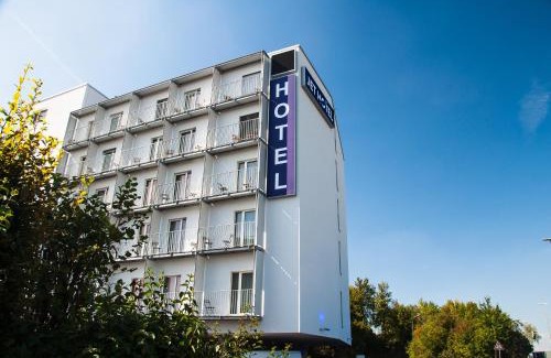 Ruemlang Hotel | TRIP INN JET HOTEL Zürich Airport