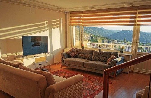 Cekirge Mahallesi Villa | Triplex Villa
