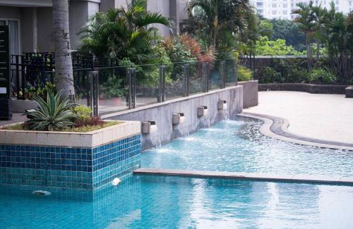 Grogol Utara Apartment | Trivana Pool View 3BR Senayan