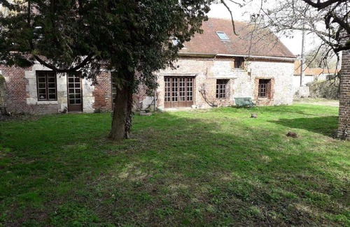 Cernoy House | Trois Etots