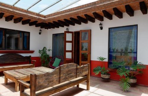 Historic Centre House | troje tradicional purépecha -live the experince-