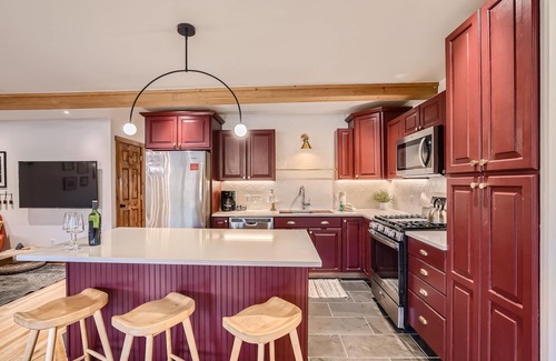 Historic District Condo | Trollhagen 5