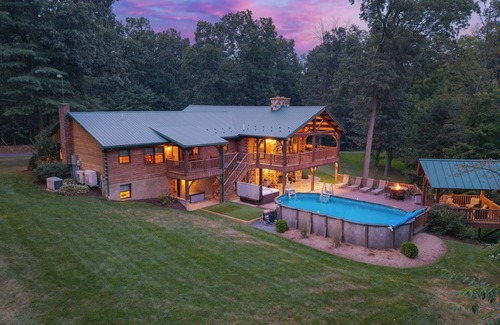 Elliottsburg Cabin | Trophy Whitetail Lodge
