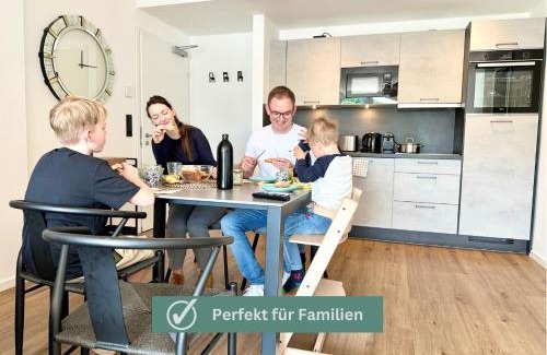 Rauental Apartment | Tropical Apartment - für Freunde & Familien, stadtnah, Parkplatz, E-Ladestation, Gitterbox für Fahrräder, Fitnessstudio, digitale Gästemappe mit Restaurant- und Unternehmenstipps