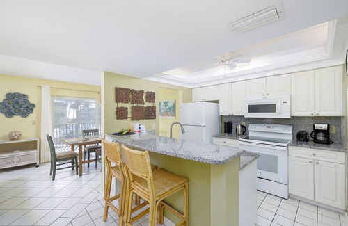 Sanibel Condo | Tropical Getaway