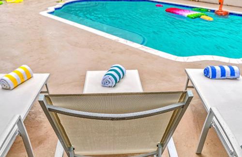 Downtown Hollywood House | Tropical Oasis with pool 10 mins airport & 5 mins Beach