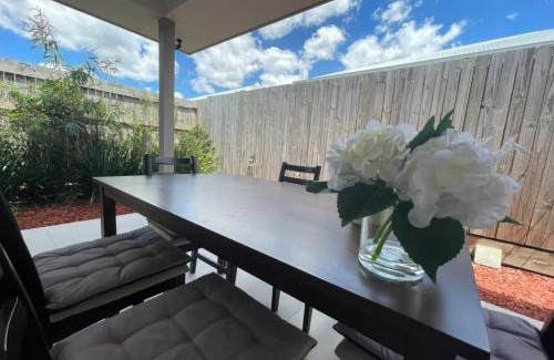 Strathpine House | Tropical Ocean Vibe Holiday House in Strathpine