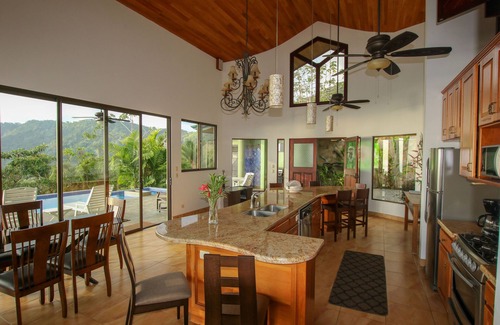 Dominicalito House | Tropical Villa with Spectacular Views!