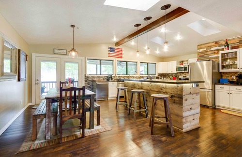 Cotter House | TroutFest: Anglers’ Retreat on White River w/Deck