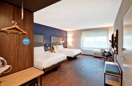 Reamstown Hotel | TRU by Hilton Denver