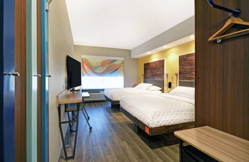 South Portland Hotel | Tru by Hilton Portland Airport Area