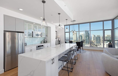 Gaslamp Quarter Condo | Truly Stunning 18th Floor 2BR/2BA W/Breathtaking Ocean Views!