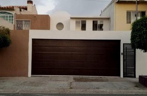 Playas de Tijuana House | Tu Casa de Familia