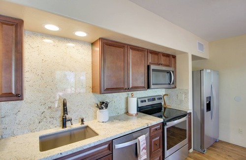 Tucson House | Tucson Home - Hiking Trail Access On-Site!