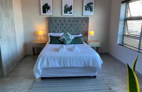 Dana Bay Apartment | Tulip On The Bay