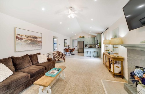 Cherry Street House | Tulsa Vacation Home about 3 Mi to Downtown