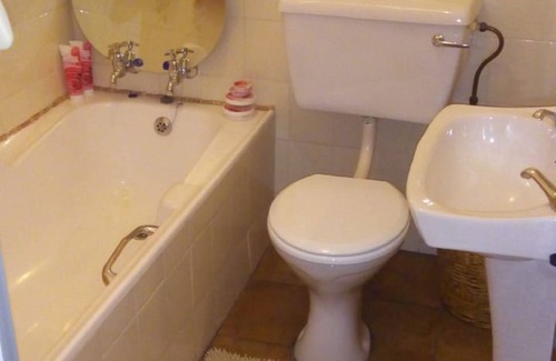 Heidelberg House | tUnit is close to Nature Reserve for Walking and Cycling