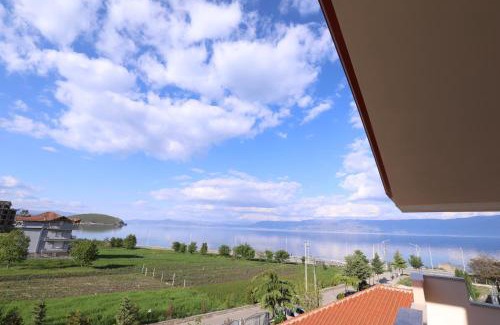 Piskupat House | Turka Lake House