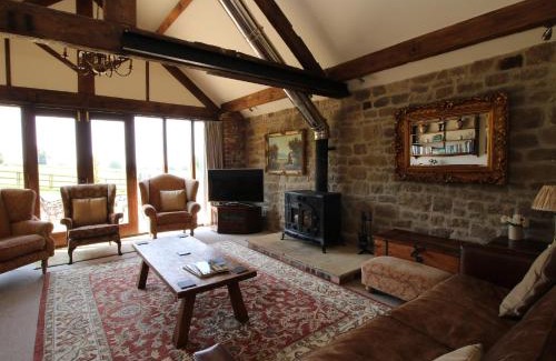 Wall-under-heywood House | Turnip House