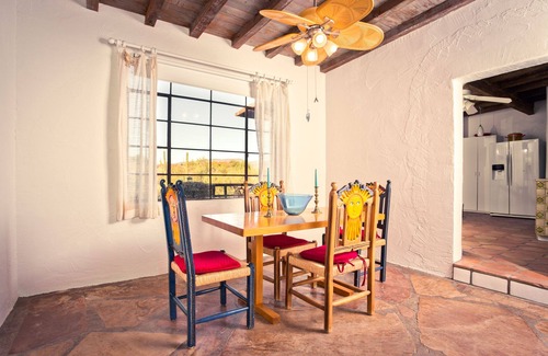 Cave Creek House | Turtle House *One-of-a-kind* 3 bedroom/3 bathroom *Rare Fine*