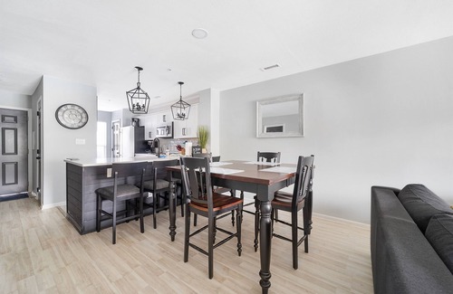 Cornelius Condo | Tuscany Lane - 1st Floor, Cozy, Pool View, Pets OK - Lake Norman Vacation Rental