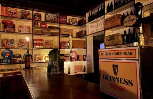 Cahirciveen House | TW O Connell old world Irish pub