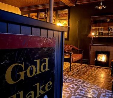 Cahirciveen House | TW O Connell old world Irish pub